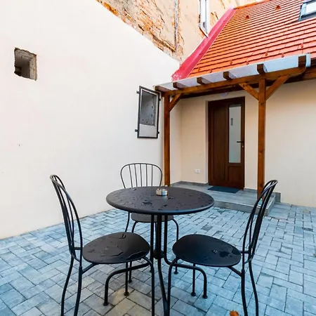 2 In The Same Building, Located In The Old Town Apartamento *