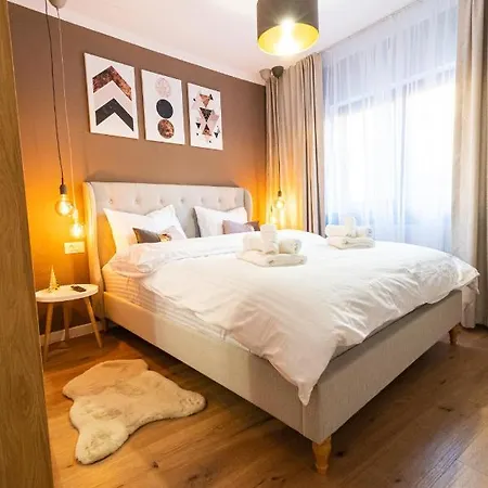 2 In The Same Building, Located In The Old Town Apartamento